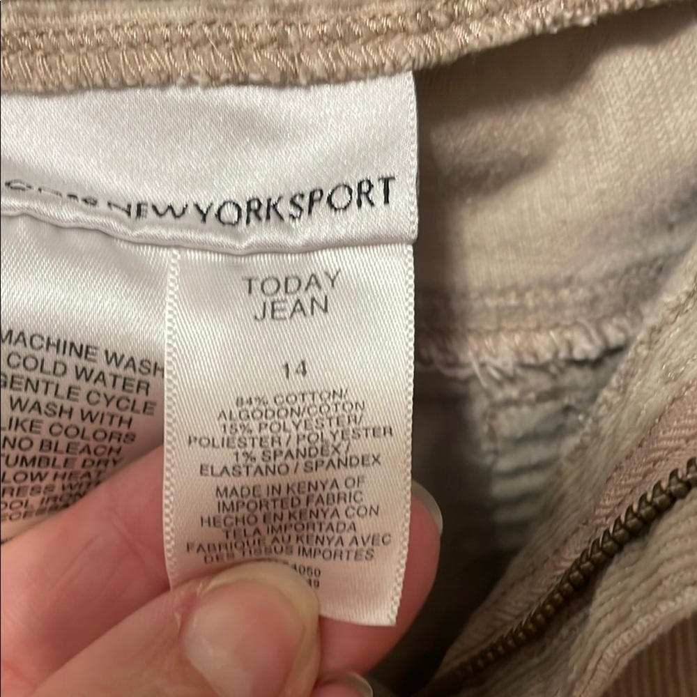 🥰🥰🥰3 for 12$🥰🥰🥰Jones New York Tan Corduroy Relaxed Fit Pants - Picture 8 of 8